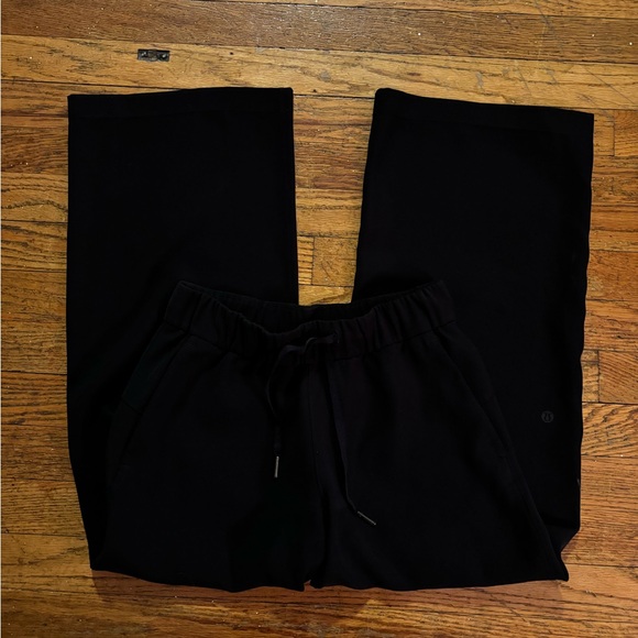 Lululemon Wide-Leg Cropped Pant - Picture 4 of 4
